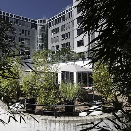 Pearl Design - Frankfurt Hotel