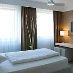 Pearl Design - Frankfurt 4*