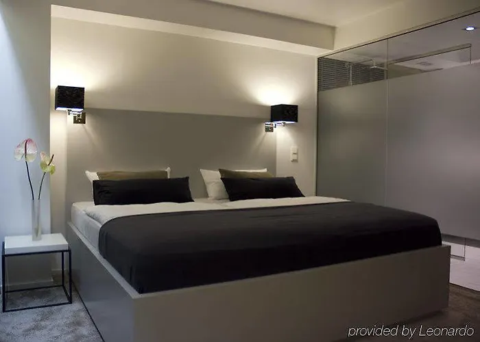 Pearl Design - Frankfurt Hotel 4*