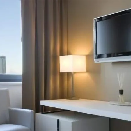 Hotel Pearl Design Frankfurt 4*