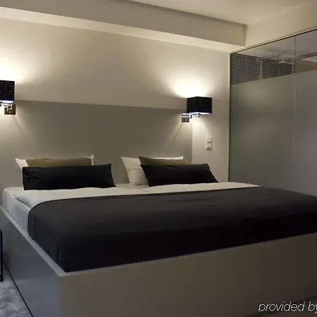 Pearl Design - Frankfurt 酒店 4*