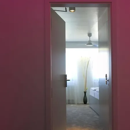 Pearl Design - Frankfurt Hotel 4*